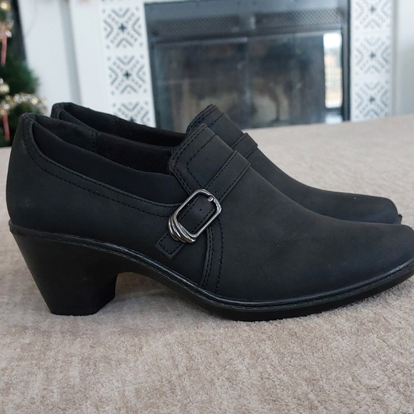 Easy Street Women's Comfort Wave Tawny Platform Pump Bootie Buckle Black Size 7 - Picture 3 of 16